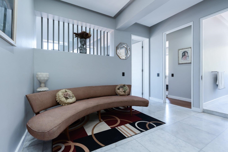 3 Bedroom Property for Sale in Oranjezicht Western Cape